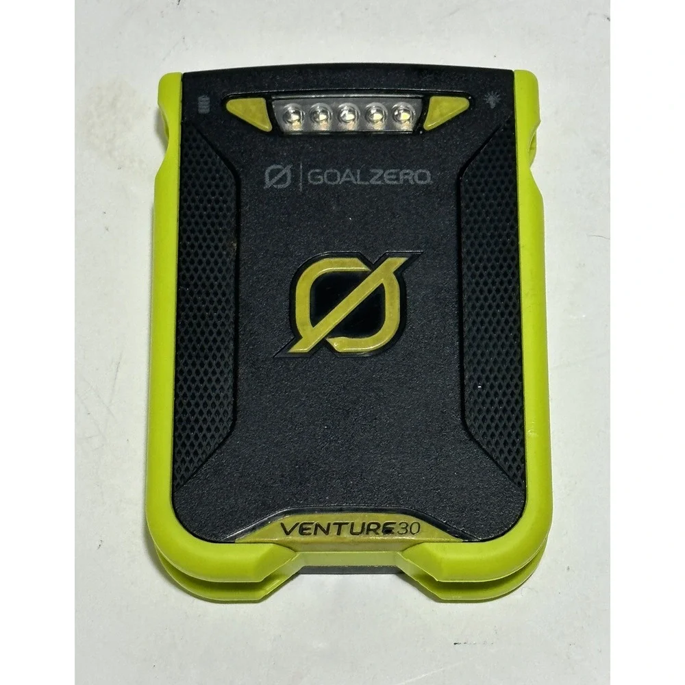 Goal Zero Venture 30 22008 Black/Green Portable Dual USB Por 7800maH‎ Power Bank